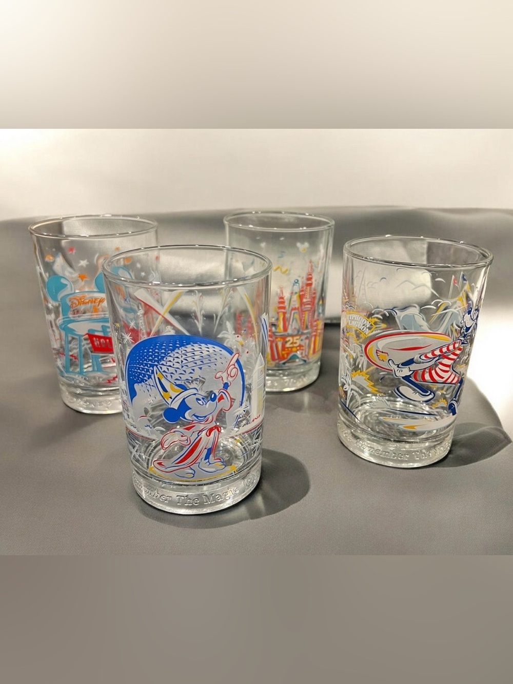 4 Walt Disney World 25th Anniversary Remember the Magic Mickey Mouse
Glass Cups.